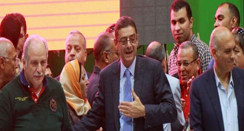 اعضاء مجلس إدارة الأهلي يغادرون مقصورة السويس بعد الهجوم على طاهر